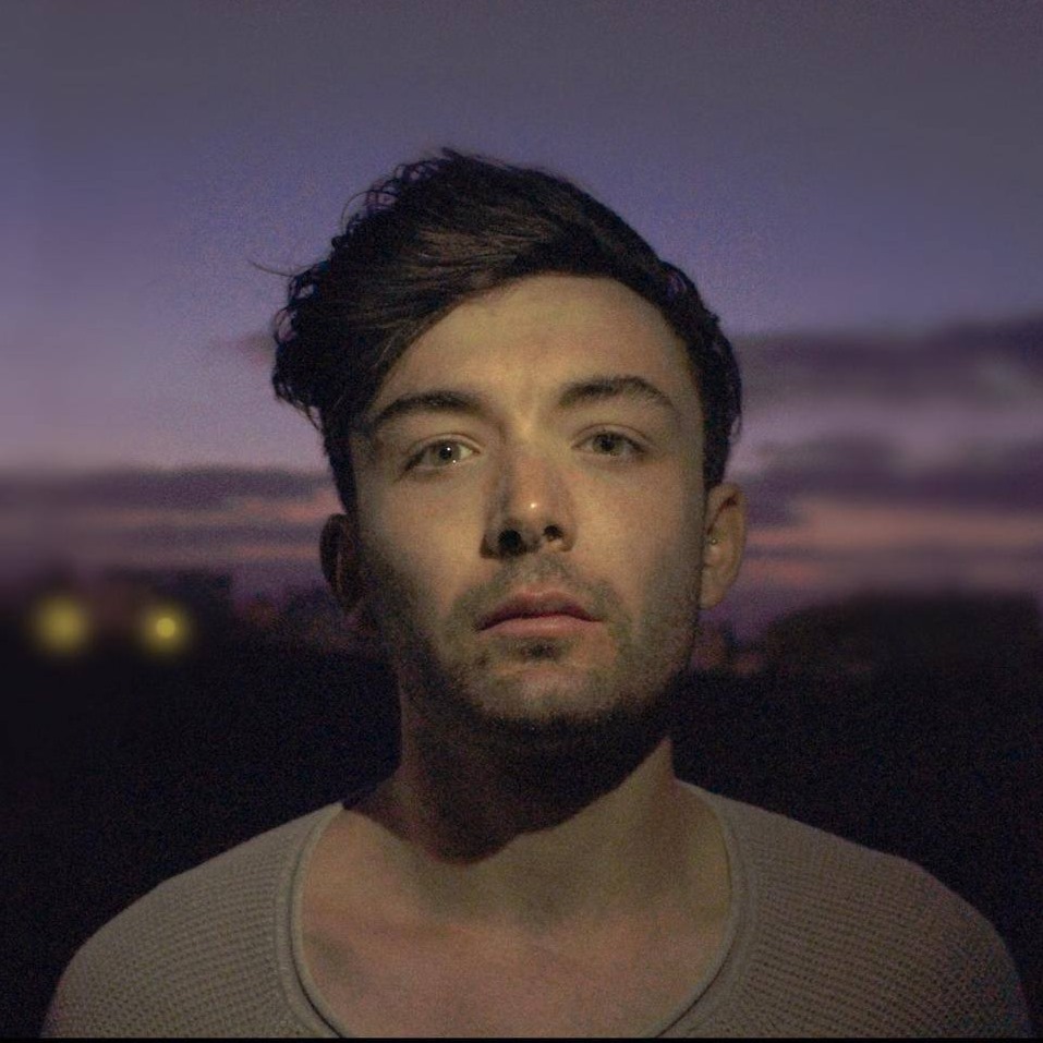philip_magee_oscar_blue